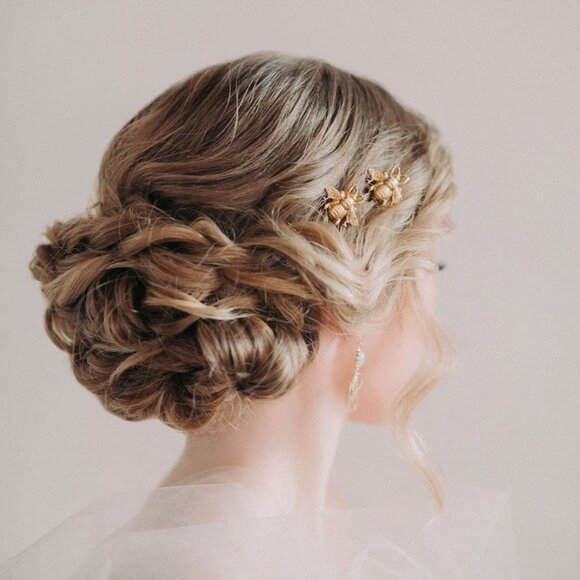 SET of 2 BEE PINS Free People Gold Beehive Bumble Bee Hair Barrettes Insect Pins - Picture 6 of 8